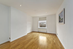 Bedroom- click for photo gallery